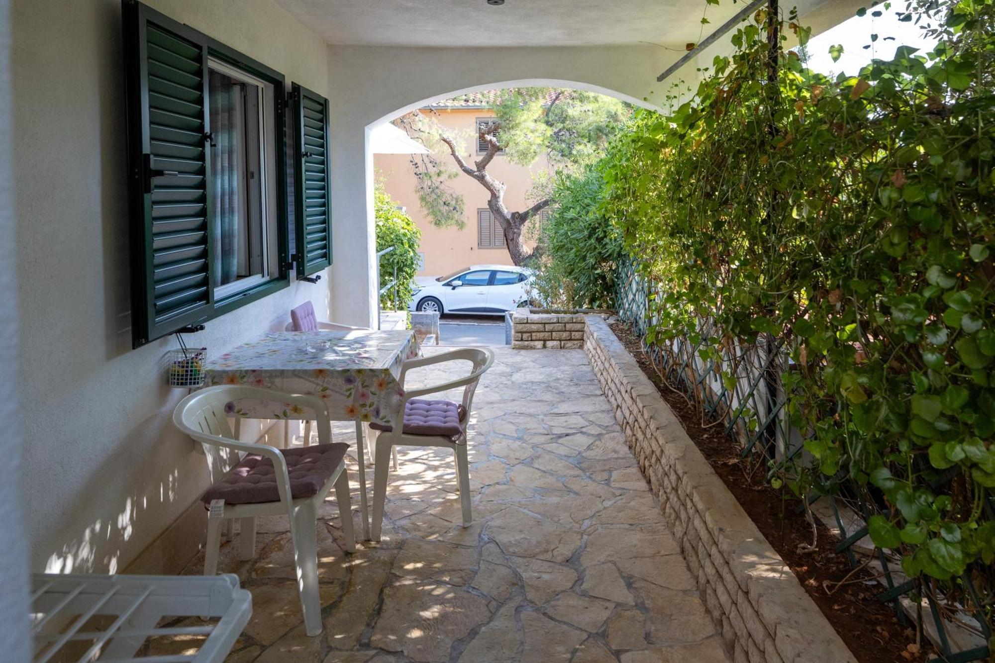 Apartments By The Sea Mudri Dolac, Hvar - 582 Vrboska Eksteriør bilde